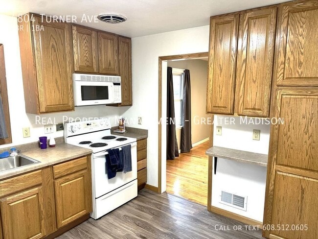 Building Photo - 4804 Turner Ave