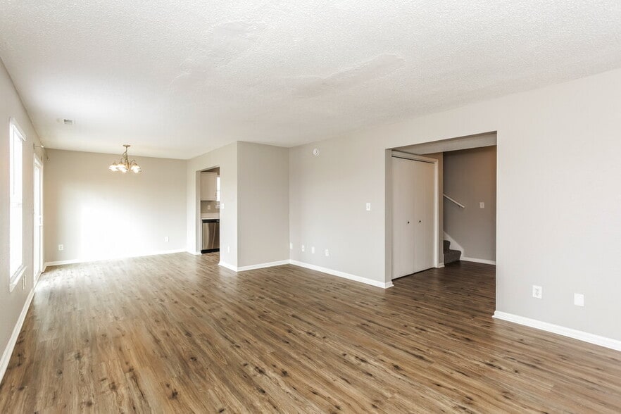 Building Photo - 2828 Mingo Ct