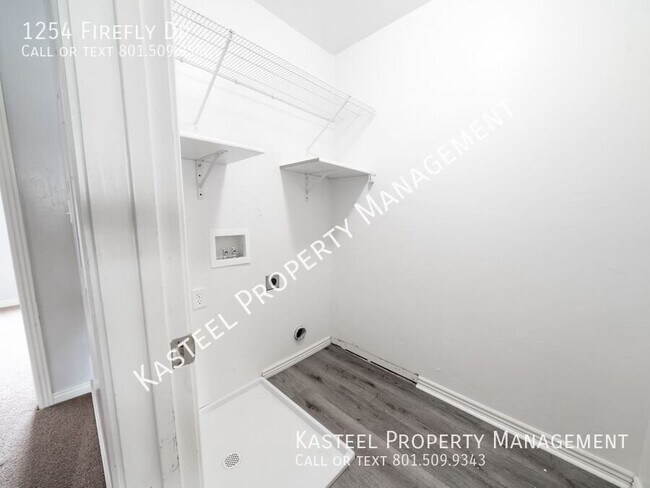 Building Photo - 1254 Firefly Dr
