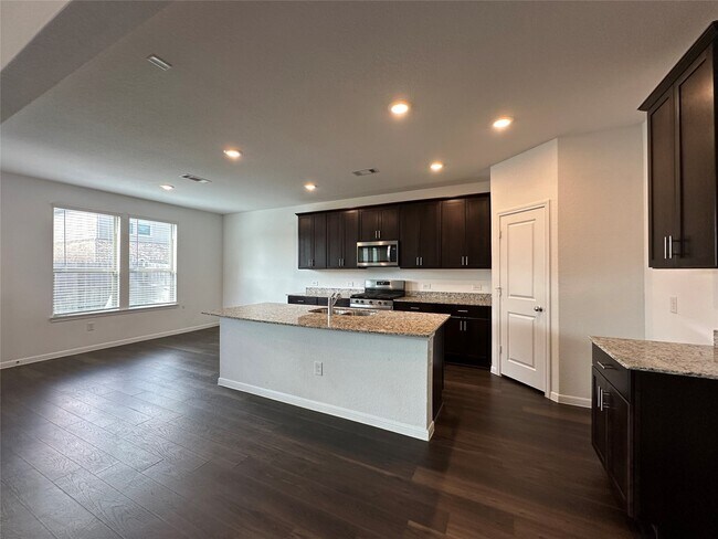 Building Photo - 1052 Laguna Cv Dr