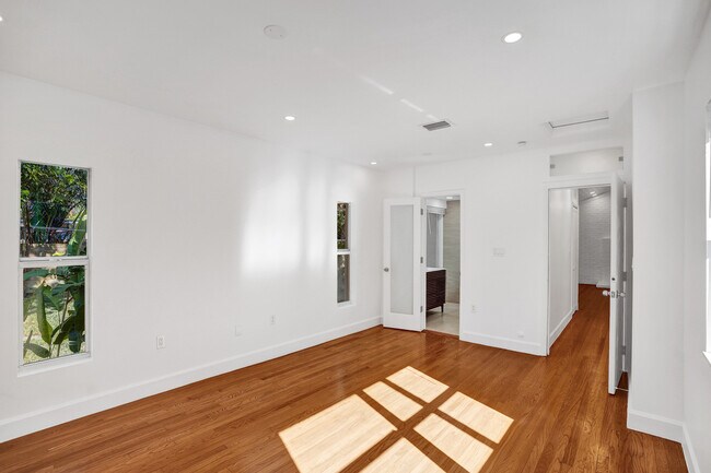 Building Photo - 20 NW 101st St