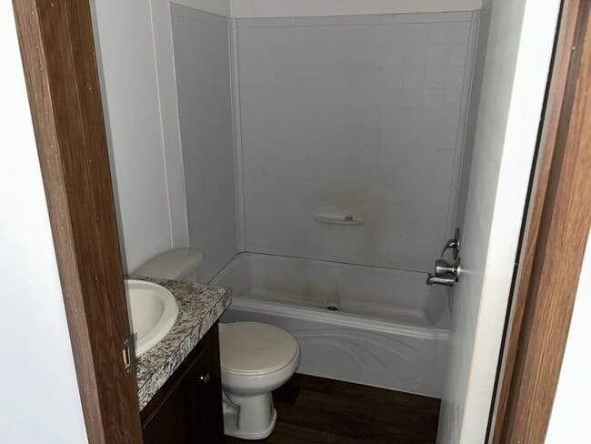 Building Photo - 306 Hovie Ct