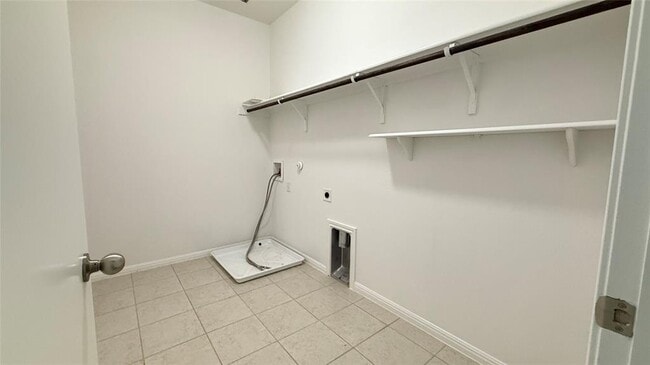 Building Photo - 233 Quemado Dr