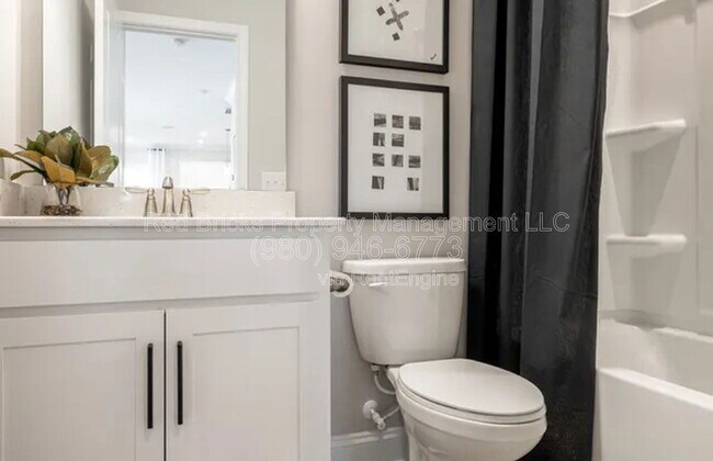 Building Photo - 19016 Yellow Birch Dr