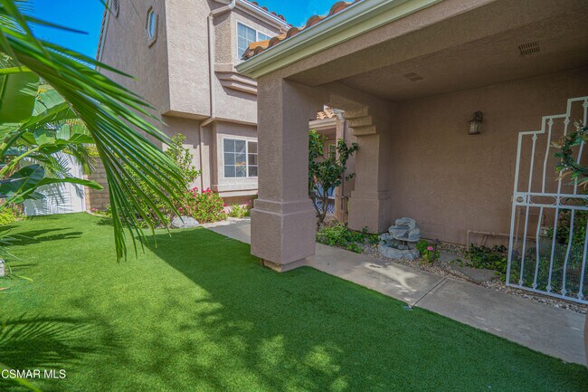 Building Photo - 605 Brademas Ct