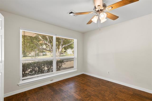 Building Photo - 314 N Wood Dr