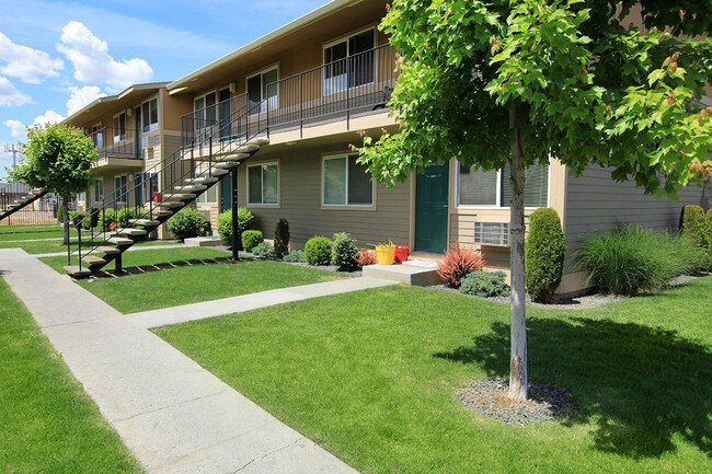 Kennewick, WA Meadow Park exterior - Meadow Park