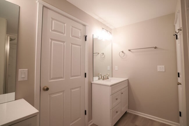 Building Photo - Charming 3 Bedroom with New Renovations in Clemson, SC!