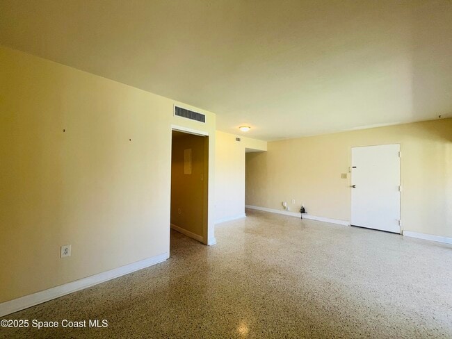 Building Photo - 250 N Banana River Dr