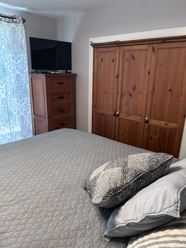 Building Photo - 9312 Dempster Dr