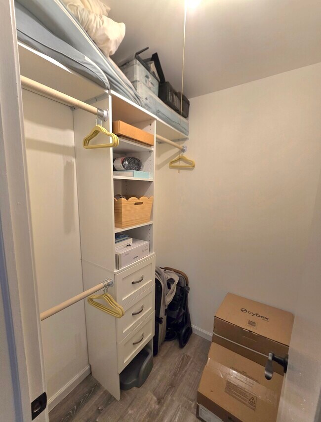 Building Photo - 9 Balsam Ct