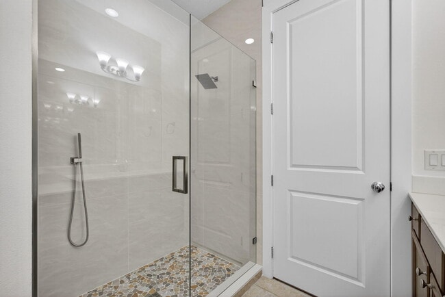 Building Photo - 7089 Edison Pl