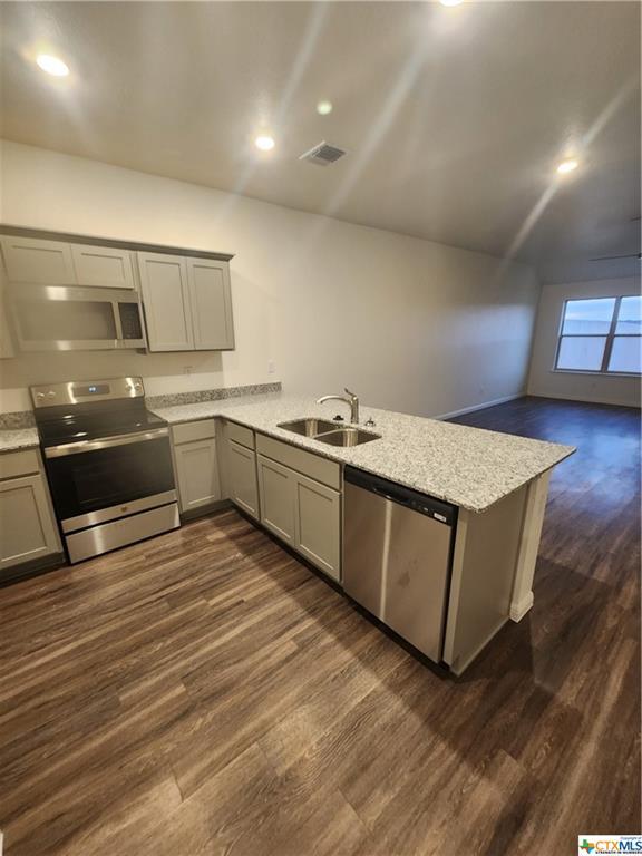 Building Photo - 5911 Betty Lou Dr
