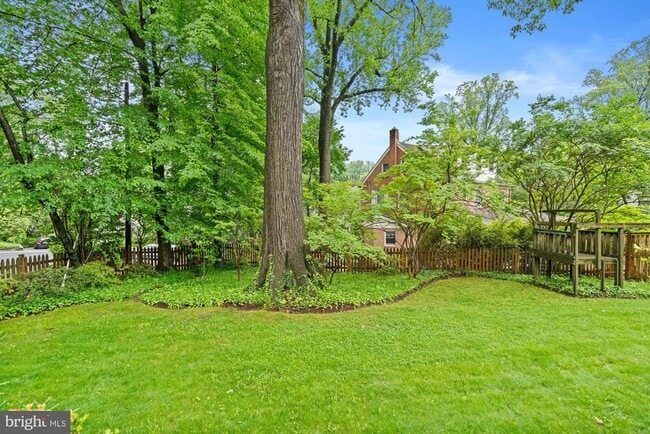 Building Photo - 5222 Duvall Dr