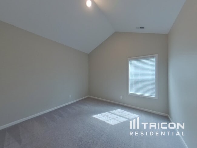 Building Photo - 1001 Cyril Dr