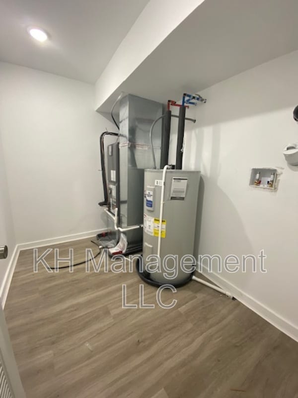 Building Photo - 3932-36 Mt Vernon St