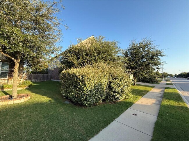 Building Photo - 21404 Hines Ln