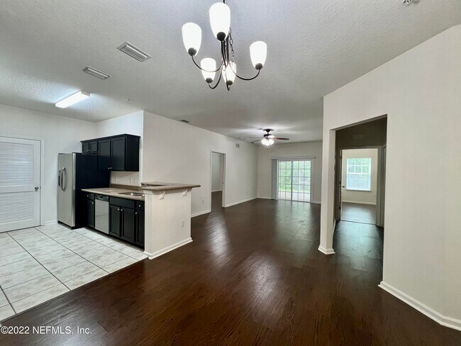 Building Photo - 4990 Key Lime Dr