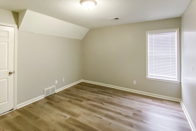 Building Photo - 9852 Winsford Ln