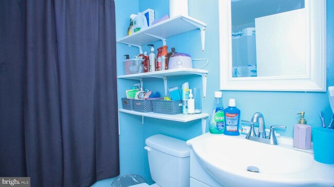 Building Photo - 5804 Runford Dr