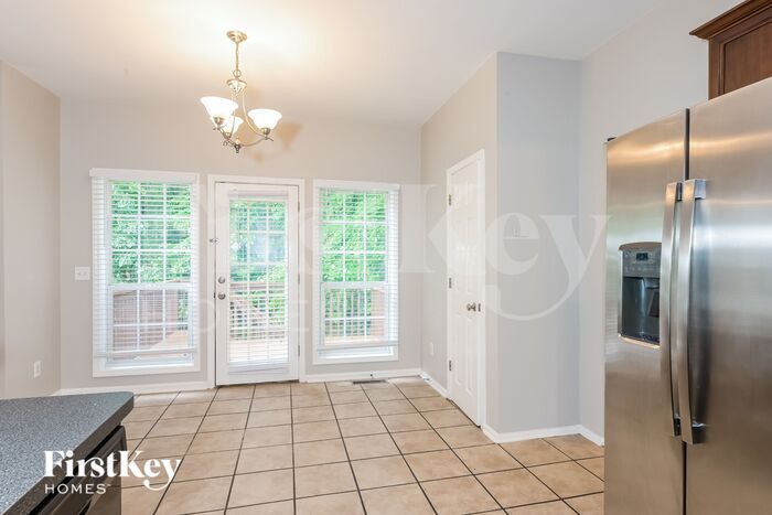 Building Photo - 1577 Silver Ridge Dr SW