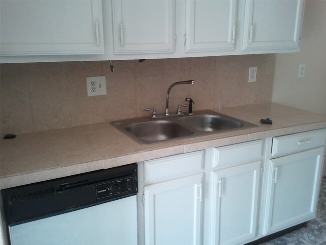 Building Photo - 6818 Glenstein Dr