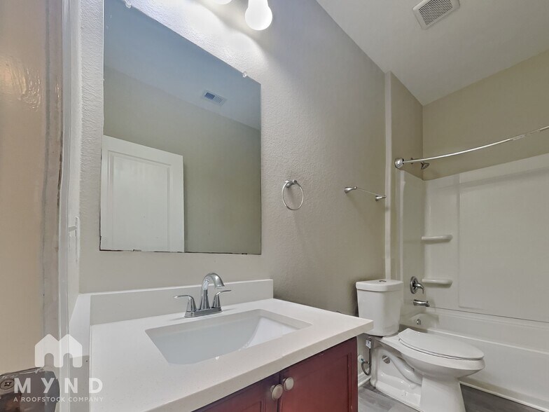 Building Photo - 6607 Dayridge Ln