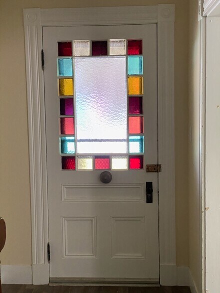 Building Photo - 22 Lincoln Ave