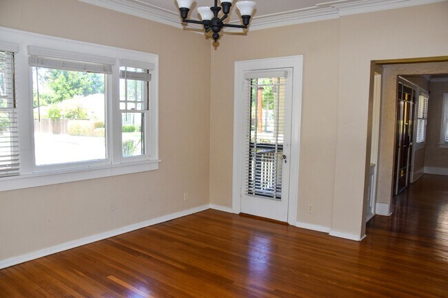 Building Photo - 169 N Harwood St