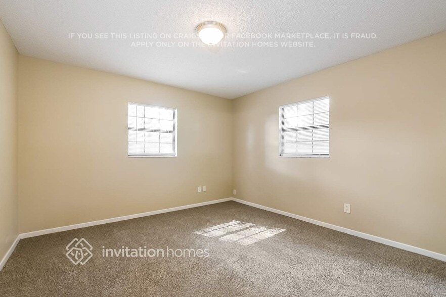 Building Photo - 712 Vassar Rd