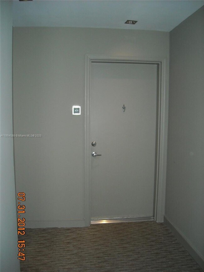 Building Photo - 951 Brickell Ave