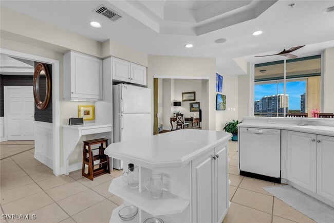 Building Photo - 425 Dockside Dr