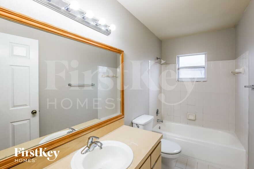 Building Photo - 17023 SW 149th Pl