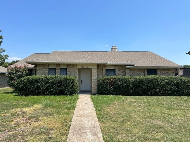 Building Photo - 3702 Bond St