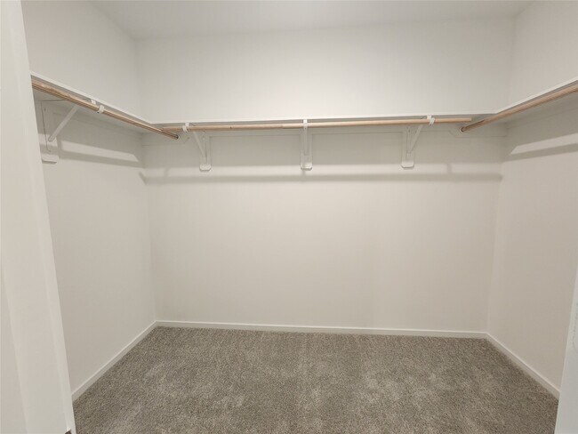 Building Photo - 14813 N Ascot Bnd Cir