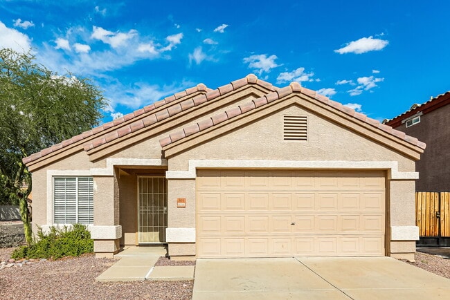 Building Photo - 803 S Chatsworth