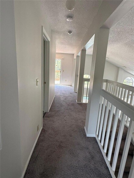 Building Photo - 2833 Falling Tree Cir