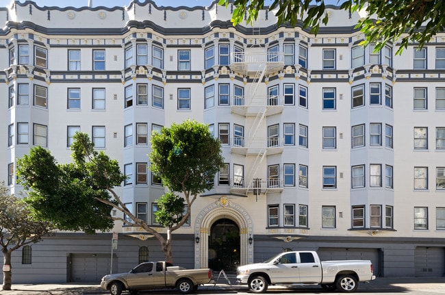 Building Photo - 1801 Gough