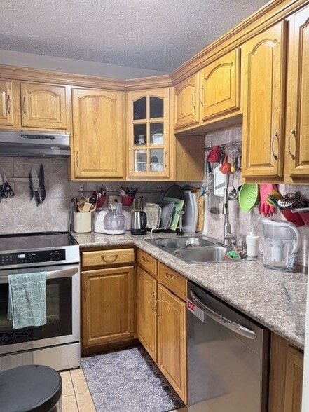 Building Photo - 555 Pierce St