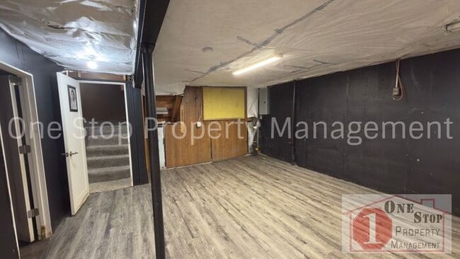 Building Photo - Beautiful Split Level Home w/ 4 Bedroom an...