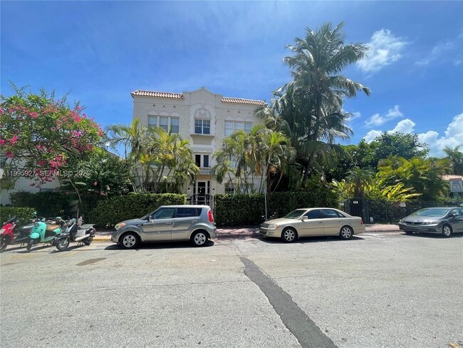 Building Photo - 1611 Michigan Ave