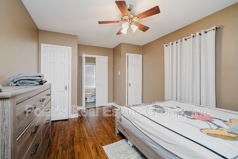 Building Photo - 5916 Crittenden Ave