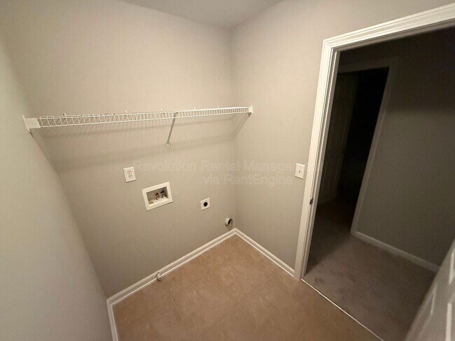 Building Photo - 2396 Camden Oak Way