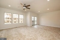 Building Photo - 9 Nicklaus Dr