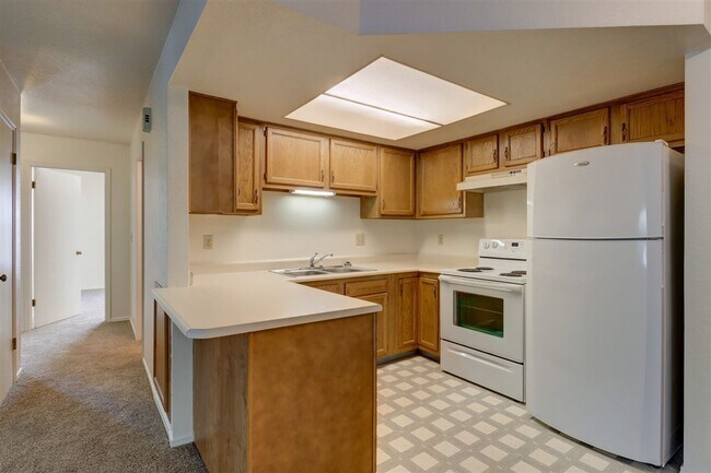 Building Photo - 325 S Virginia St