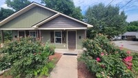 Building Photo - 1 Bedroom/1 Bathroom Apartment in Batesville