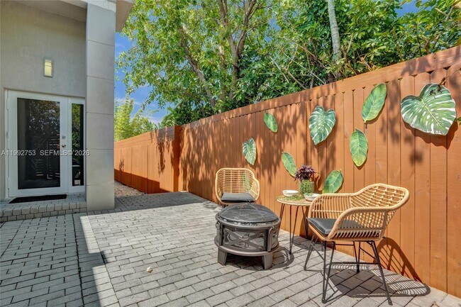 Building Photo - 60 NE 26th St