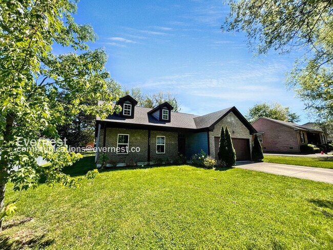 Building Photo - 2609 Vista Ln