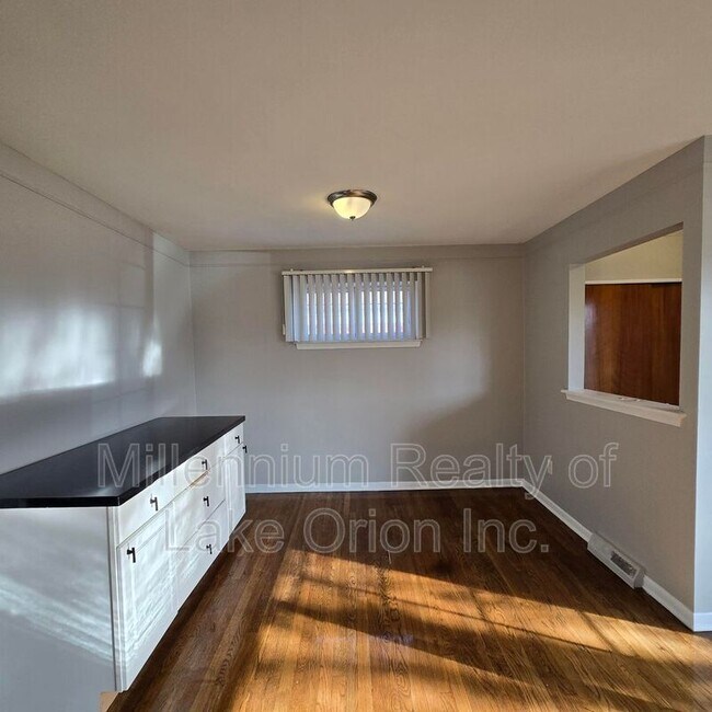 Building Photo - 11539 Hanford Dr