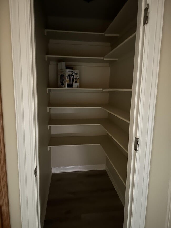 Building Photo - 4616 Alpine Pl